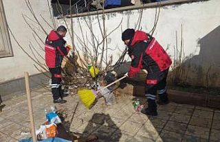 Ümraniye Belediyesi’nden deprem bölgesine temizlik...