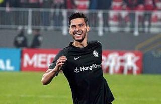Umut Nayir, İstanbul takımlarını seviyor