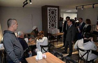 Üniversite Konukevi’nde kalan depremzede ailelere...