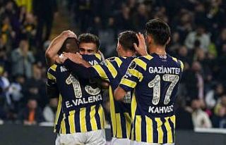 Valencia, 22. golünü attı