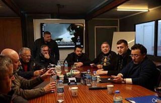 Vali Çiçek ve Başkan Büyükkılıç’tan deprem...