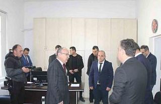 Vali Karadeniz, Turgutlu’da depremzedeler için...