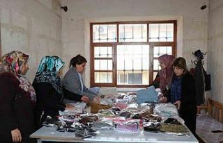 Viranşehirli kadınlar depremzedeler için kışlık...