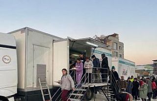 Yüz binlerce kişiye sıcak yemek ikramı