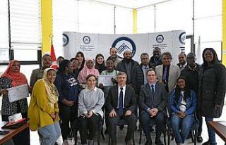 18 yabancı üniversite personeli ÇAKÜ’de eğitim...