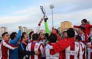 1966 Turanspor, kupasını aldı