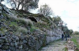 2 bin yıl önceki Manisa depremi 12 antik kenti yok...