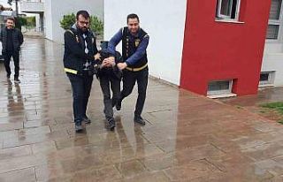 3 cep telefonu çalan zanlı tutuklandı