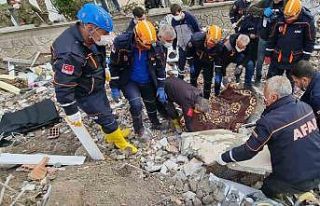 40 gün sonra enkazdan bir kişinin cansız bedeni...