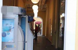 4 bin 500 TL’sini ATM’de unuttu