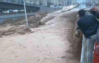 4 kişinin hayatını kaybettiği köprülü kavşakta...