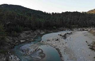 50 metrelik dere iftar saatini 3 dakika oynatıyor