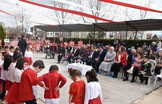 “7. Geleneksel Şanlı Bayrağım” sergisi okul...