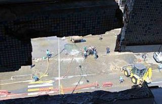 7 katlı binanın çatı katı ana isale hattı borusunun...