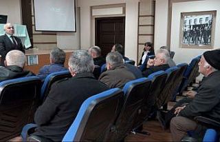 9 ilçede 400 muhtara eğitim