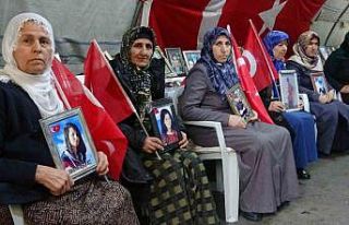 Acılı anne Ödümlü: “Onlar seni kandırdılar...