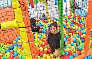 Adıyaman’da çocuklar gülsün diye konteyner kente...