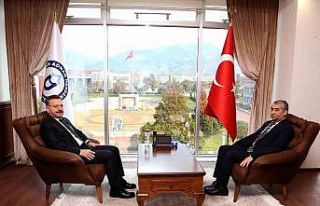 ADÜ Rektörü Kent, Vali Hüseyin Aksoy’u makamında...