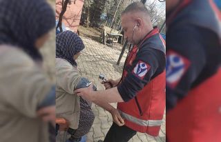 Afyonkarahisar UMKE ekipleri afet bölgesinde çalışmalarını...