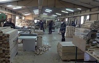 Ahşap İmalat Atölyesinde üretim devam ediyor