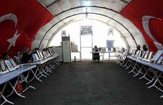 Ailelerin evlat nöbeti kararlılıkla devam ediyor