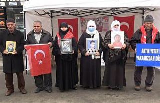 Ailelerin evlat nöbeti üç hafta sonra tekrar başladı