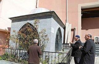 Akşemseddin Hazretleri’nin babasının kabrine...