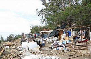 Alanya’da hazine arazisini işgal eden baraka boşaltıldı