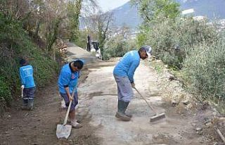 Alanya’da şarampol betonlama çalışması devam...