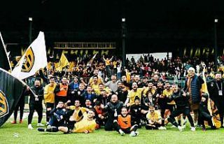 Aliağaspor FK, liderliğini sürdürdü