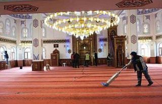 Altıeylül’de camiler Ramazan’a hazır