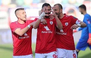 Altınordu’da Ali Özgün performansıyla dikkat...