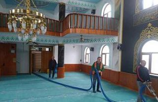 Altınova’da camiler Ramazan’a hazır