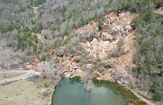 Amanos’ta depremle yarılan dağ doğal göletler...