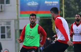 Amedspor, Nazilli maçına galibiyet parolasıyla...