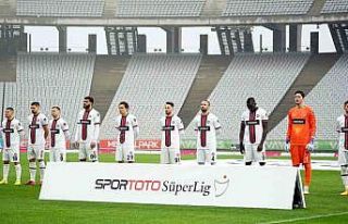 Andrea Pirlo’dan kadroda tek değişiklik