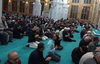 Antalya’da ilk teravih namazı kılındı