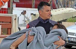 Antalya’da sörf tahtasıyla açığa sürüklenen...