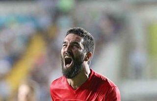 Arda Turan, Türkiye-Hırvatistan maçı öncesi ödüllendirilecek