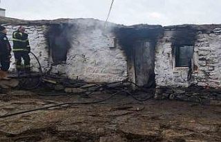 Ardahan’da ahırda çıkan yangın korkuttu