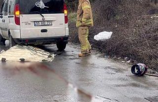 Arnavutköy’de servis aracı ile çarpışan motosiklet...