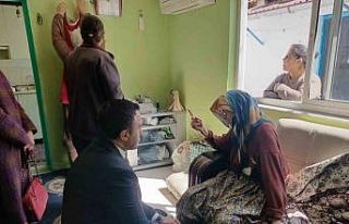 Asırlık çınarları yalnız bırakmayan Müdür...