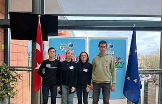 Aydın Lisesi Brüksel’de yapılan çalıştayda...