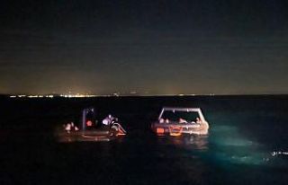 Ayvalık açıklarında 24 düzensiz göçmen kurtarıldı