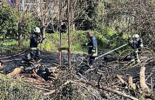 Bahçedeki odunlukta çıkan yangın, eve sıçramadan...