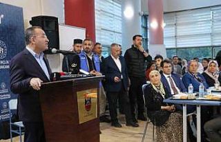 Bakan Bozdağ ilk iftarını yurtta depremzedelerle...