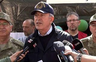 Bakan Hulusi Akar: “Deprem bölgesinde günlük...