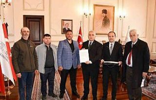 Balık satışıyla elde ettikleri gelir, depremzedeler...