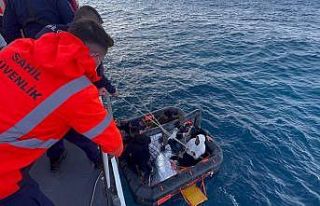 Balıkesir açıklarında 9 düzensiz göçmen kurtarıldı