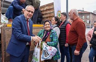 Balıkesir’de 2 bin fidan vatandaşa ücretsiz dağıtıldı